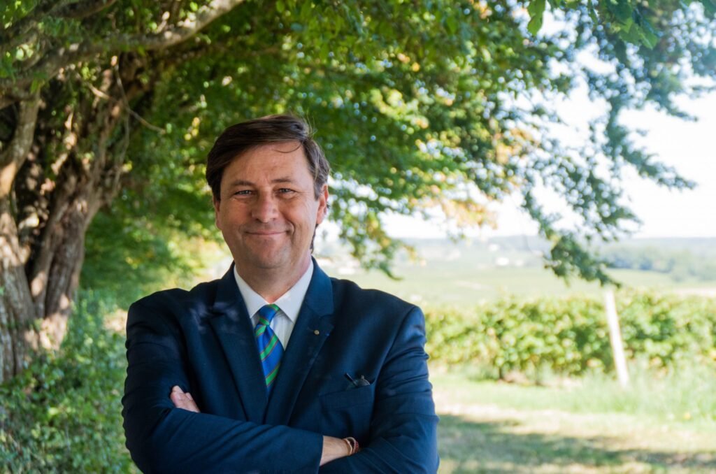 Yves d’Amécourt