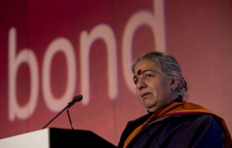 Lettre sur les positions anti-scientifiques et non-éthiques de Vandana Shiva