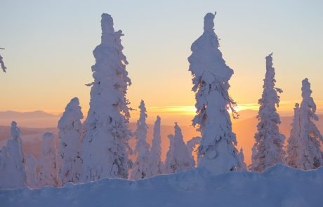 Thawing permafrost to expose arctic populations to lung cancer caused by radioactive radon