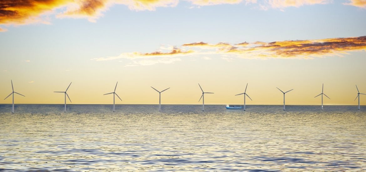 Offshore floating wind farms bring benefits throughout their life cycle