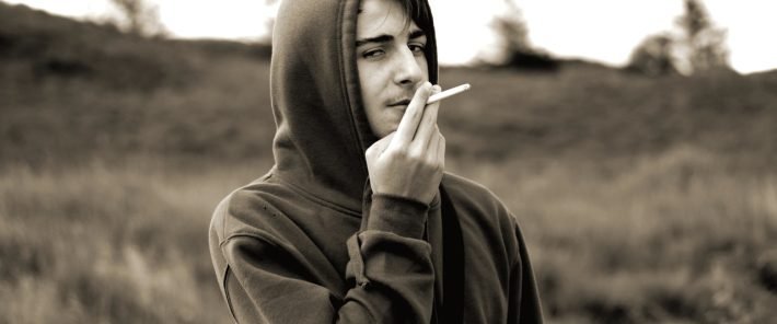 Boys who smoke in their early teens risk the health of their future children