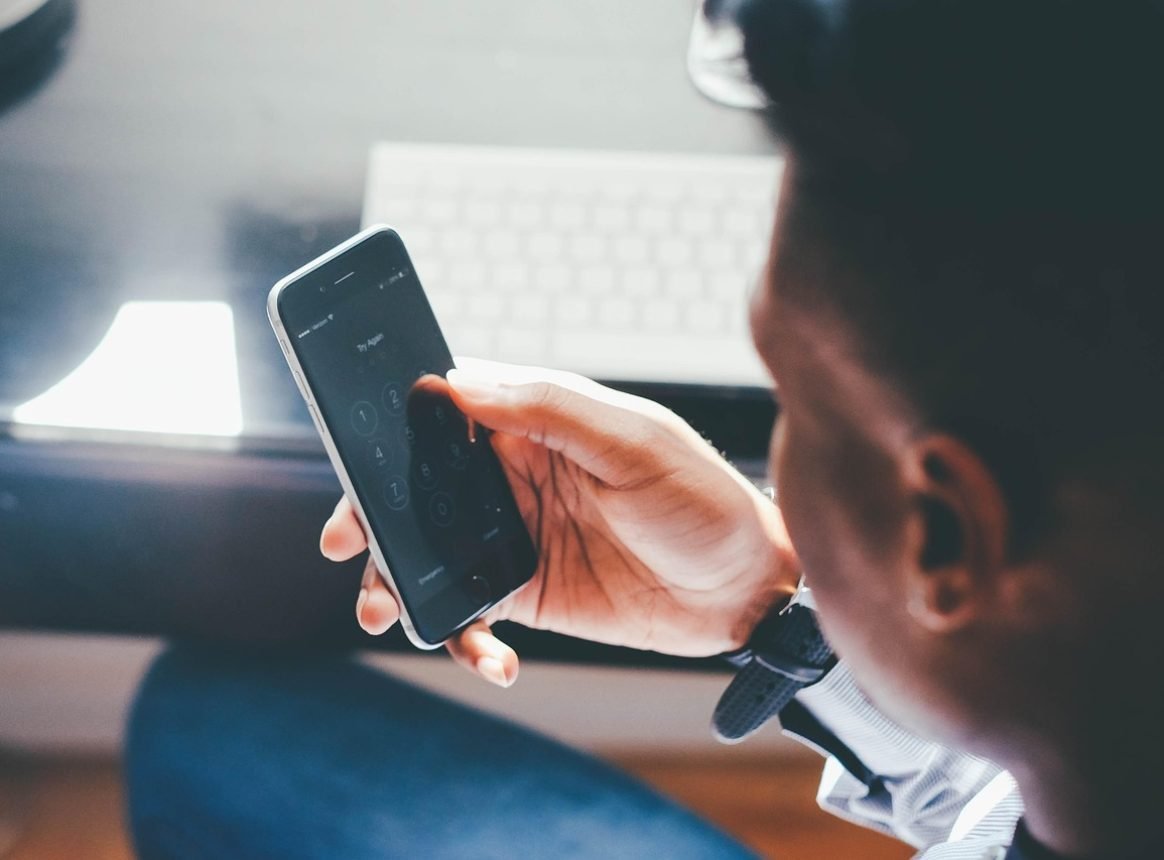 Do Lockable Phone Pouches Actually Work in Schools? Yes, but With Caveats