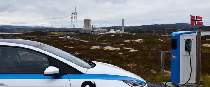 Mobilité: la Norvège frôle le tout électrique en matière d’acquisition en 2025