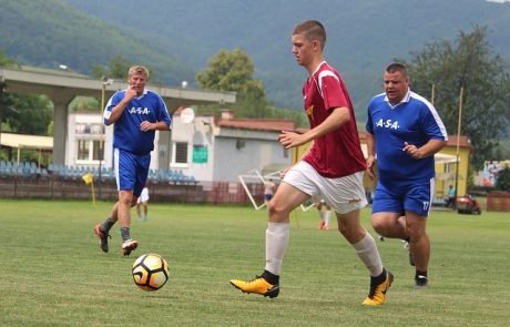 Fußball gegen Bluthochdruck: Wie moderates Training die Volkskrankheit mildert