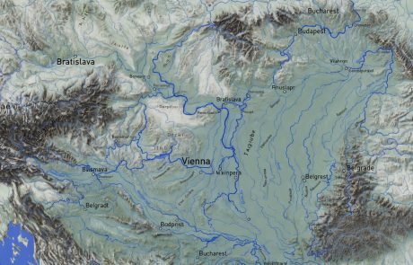 How does drought propagate along a European river? Lessons from the Danube