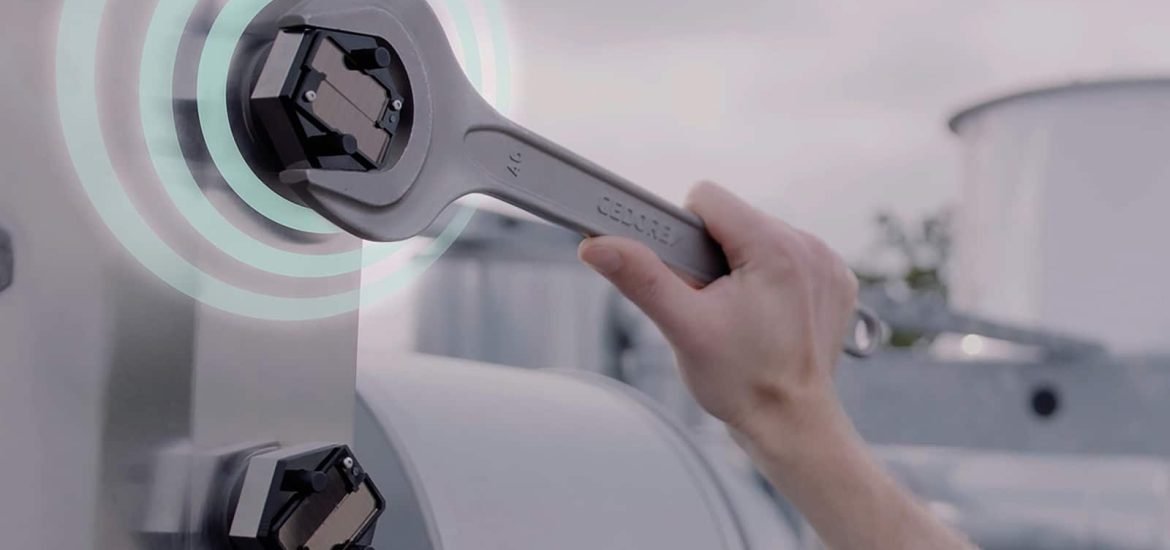 Fraunhofer Institut baut Schraubensystem, dass per Funk mitteilt, ob es noch festsitzt