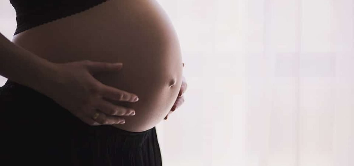 Air pollution may be harming unborn babies, study says